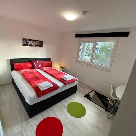Schone Mit Eigenem Bad An Den Holstenhallen Guest house Neumuenster