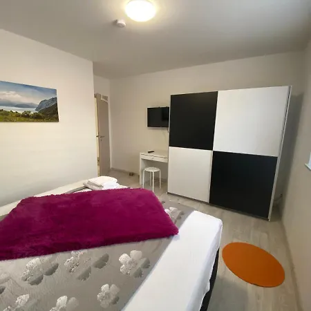 Gasthof Schöne Mit Eigenem Bad An Den Holstenhallen *
